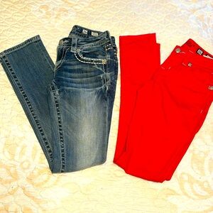 Miss Me Women’s jeans (2) pairs size 26 in great condition
